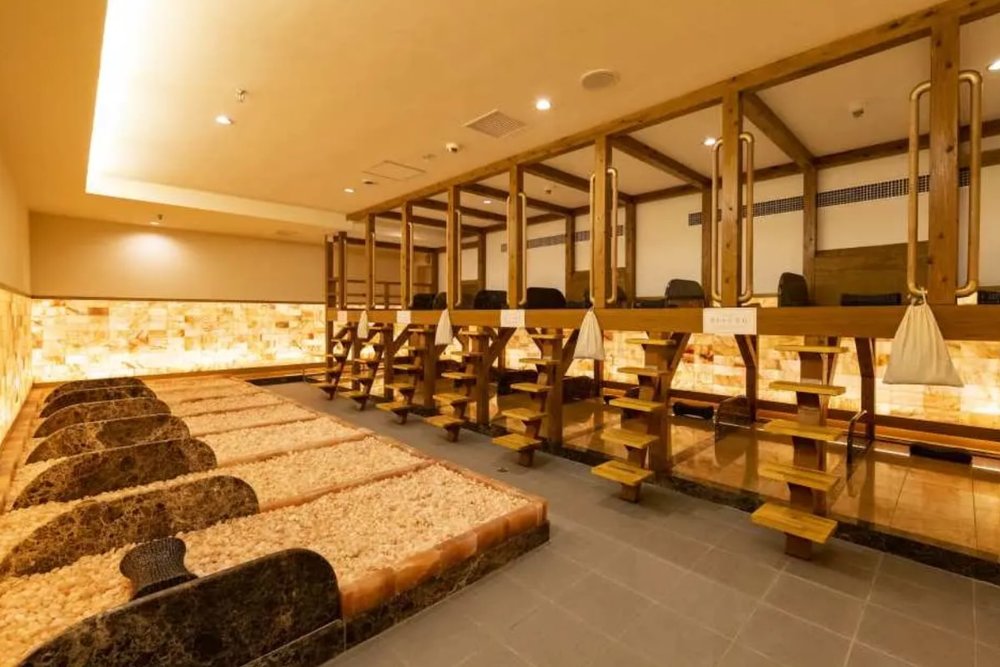 Buổi Tối: Thư Giãn Tại Suối Nước Nóng Thermae-Yu