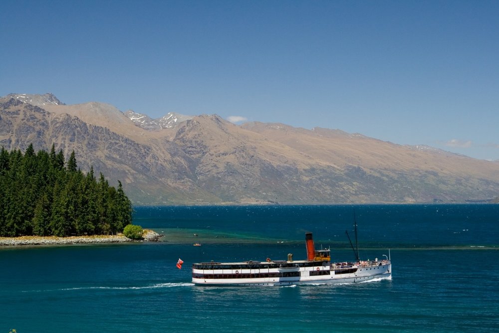 Lake Wakatipu – Dạo Thuyền Và Ngắm Hoàng Hôn 