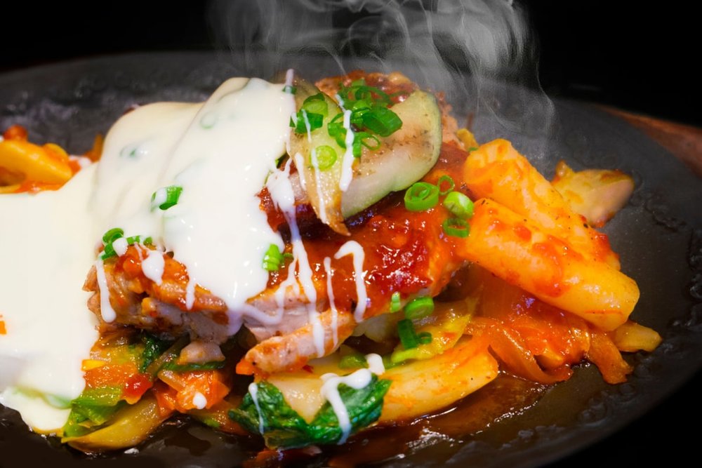 Yoogane Chicken Galbi (Hongdae) - Gà Xào Cay Nồng