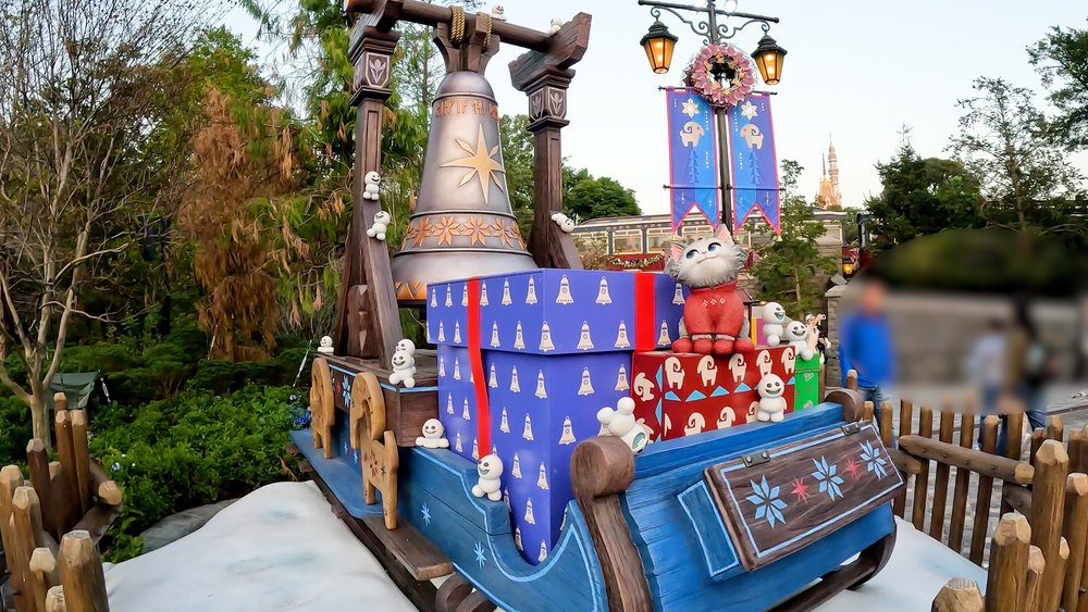 20周年の香港ディズニーランドのクリスマスへ！　ワールド・オブ・フローズン　ソリ　猫