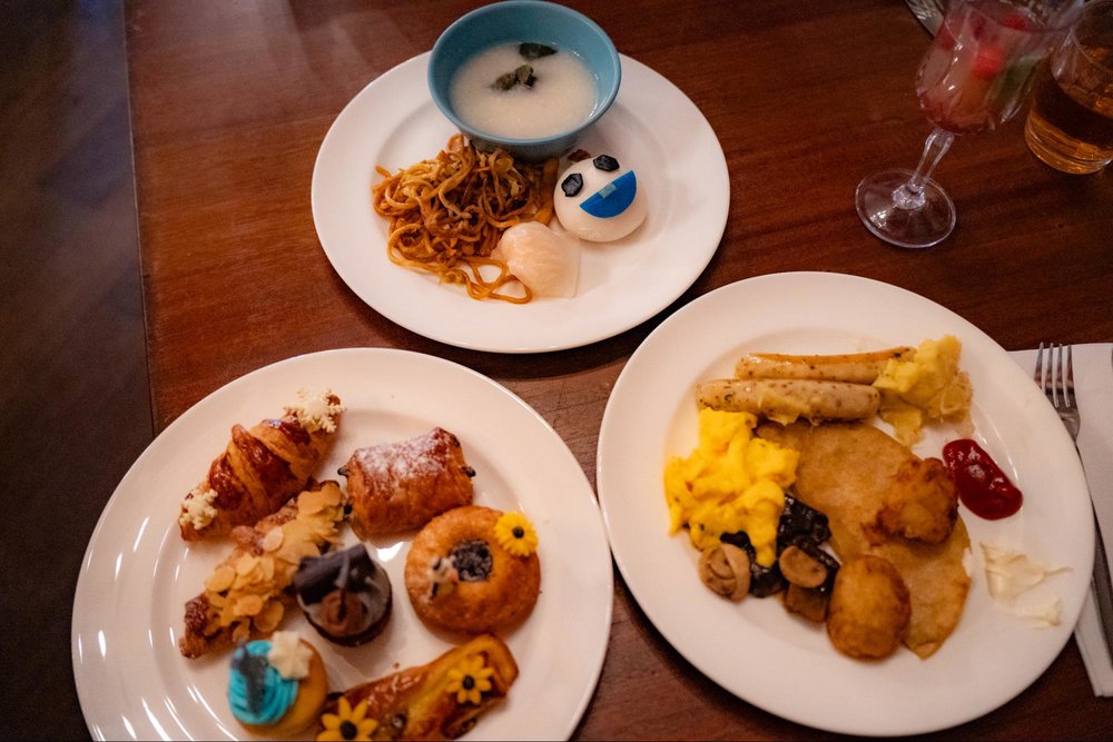 20周年の香港ディズニーランドのクリスマスへ！　ワールド・オブ・フローズン　ブレックファーストビュッフェ　食事