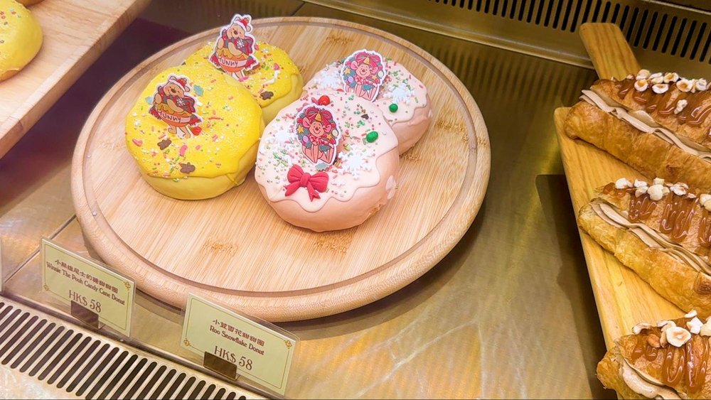 20周年の香港ディズニーランドのクリスマスへ！　クリスマス限定メニュー　ドーナツ