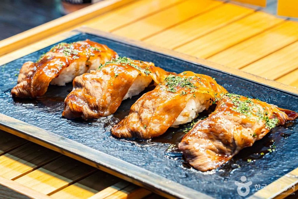 Thịt Heo Đen (Heukdwaeji)