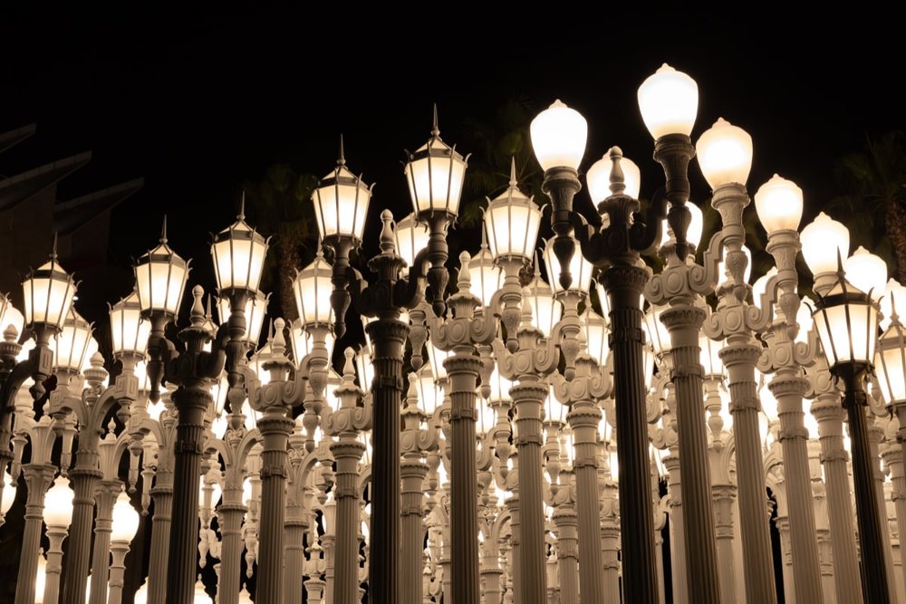 Urban Lights Của LACMA - Ánh Sáng Đô Thị Hào Nhoáng