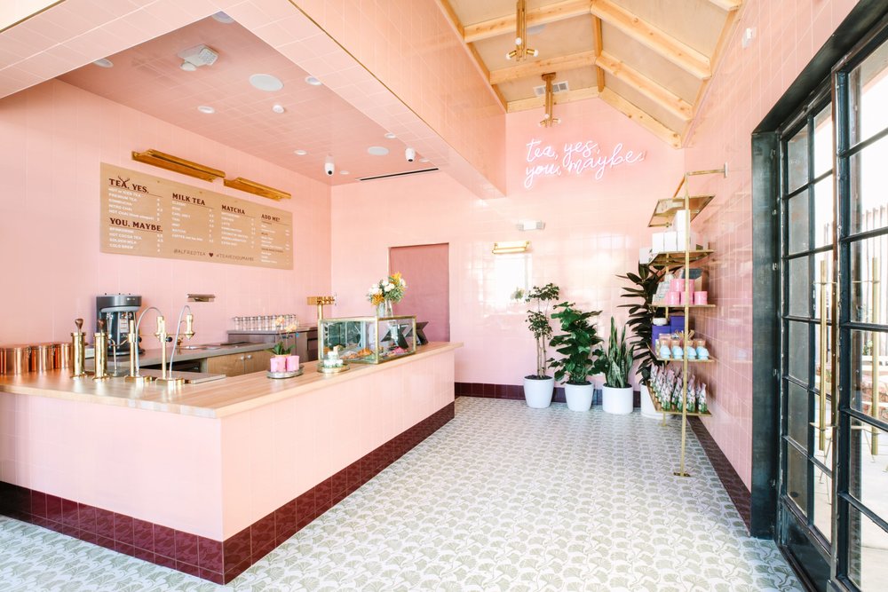  Phòng Trà Alfred – Góc Chụp Ảnh Đậm Chất LA Trên Đại Lộ Melrose