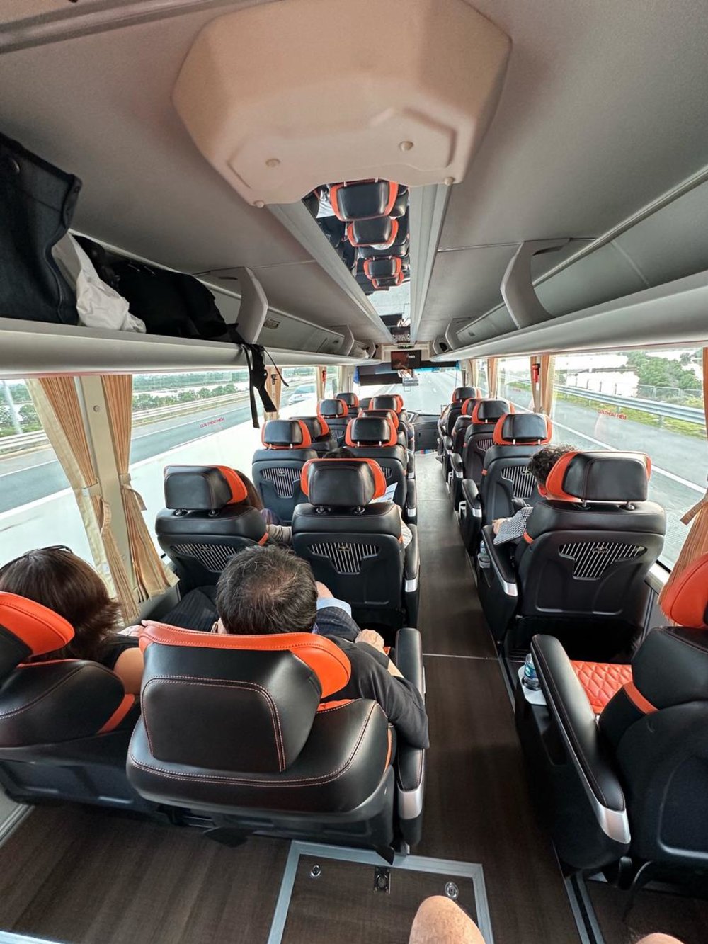 ハロン湾 行き方 ツアー