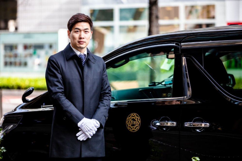 Thuê Xe Riêng - Tận Hưởng Chuyến Đi Theo Cách Mình Muốn