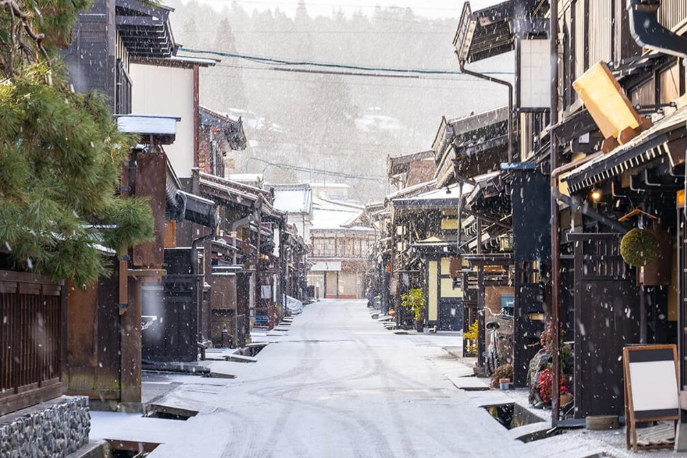 Bước Chân Trở Về Thời Kỳ Edo Giữa Tuyết Trắng Tại Hida Takayama