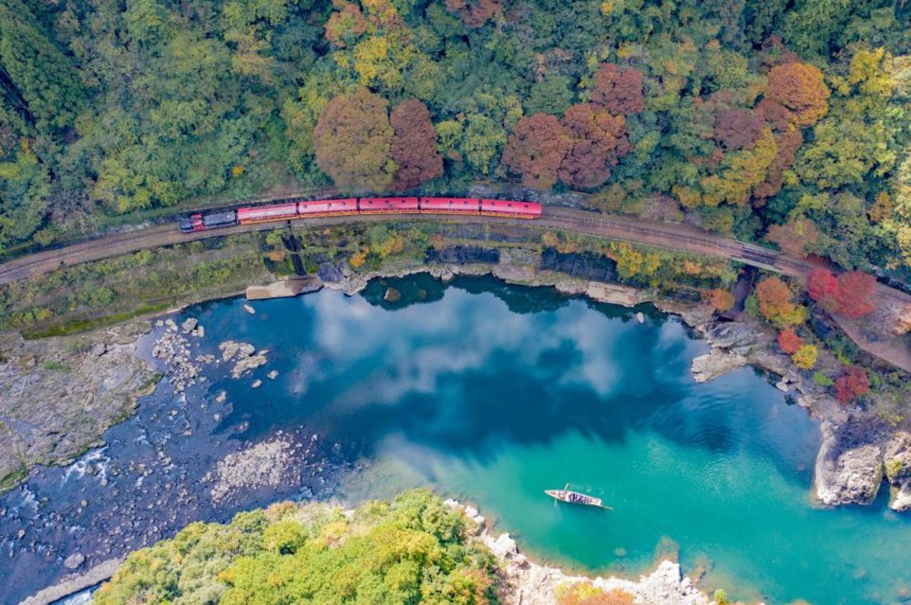 aerial view of Sagano train ride for kyoto day trip 