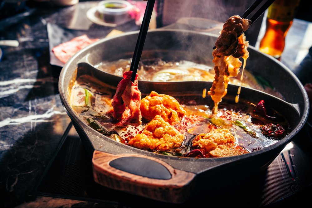 Lẩu Cay Tứ Xuyên (Ma la Hotpot) – "Linh Hồn" Của Mọi Bữa Tiệc