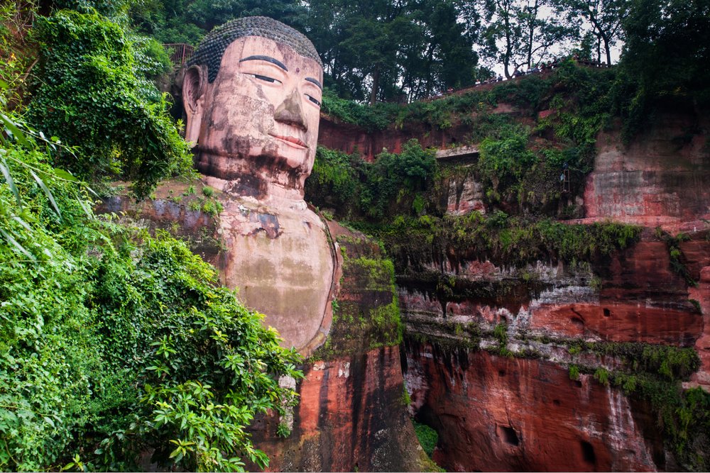 Ngày 4: Lạc Sơn Đại Phật & Thư Giãn Suối Khoáng Nóng