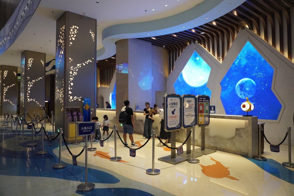 Chimelong Spaceship Hotel Lobby