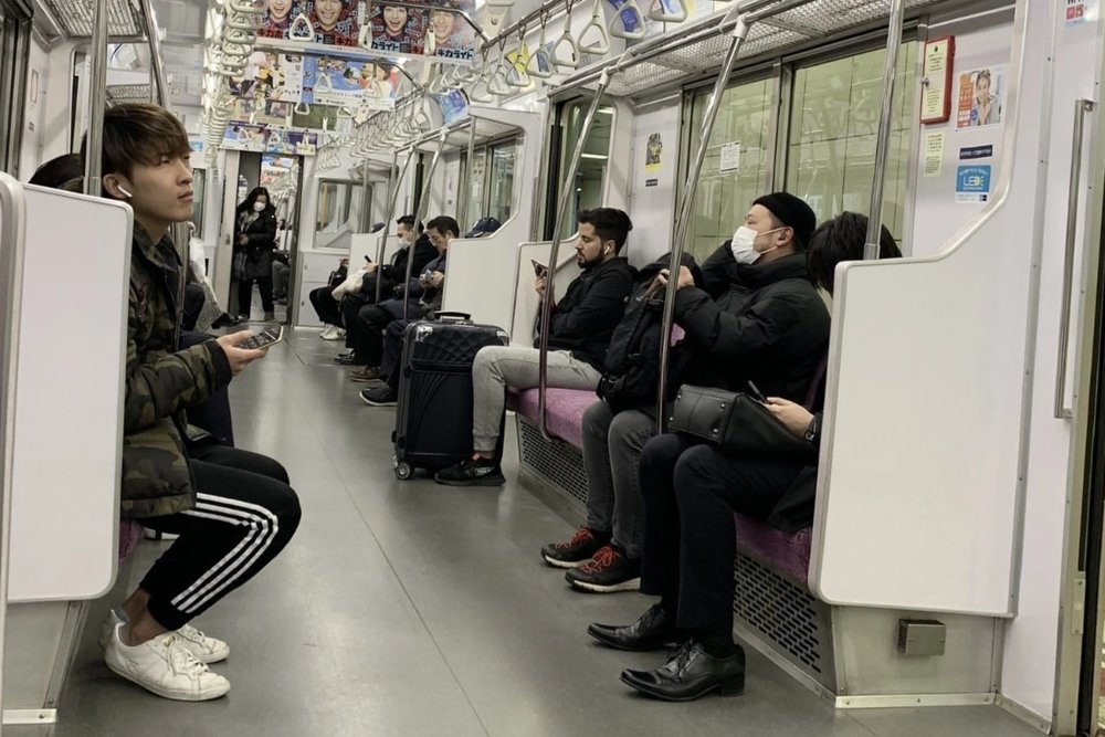Giữ Không Gian Yên Tĩnh Trên Phương Tiện Công Cộng Ở Nhật Bản