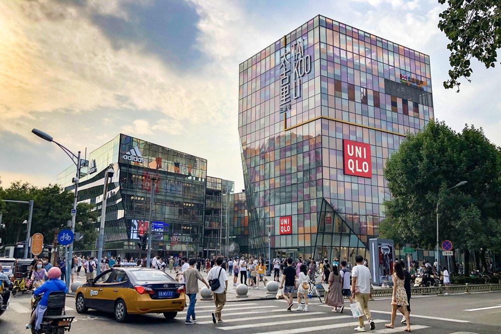 Xuân Hy Lộ (Chunxi Road) & Thái Cổ Lý (Taikoo Li) – "Trái Tim" Sầm Uất