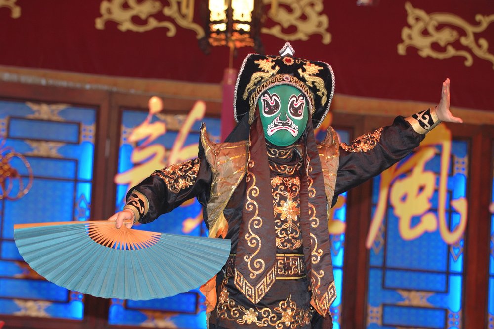 Ngày 1: Chạm Ngõ Phố Cổ Cẩm Lý & "Đại Tiệc" Lẩu Tứ Xuyên Cay Nồng