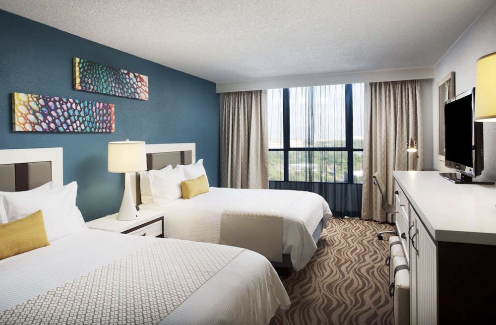 hotel double room at wyndham hotel near disney world 