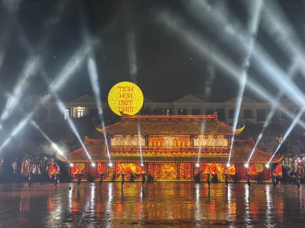 The Quintessence of Vietnam is a must-watch! | Photo by Klook User