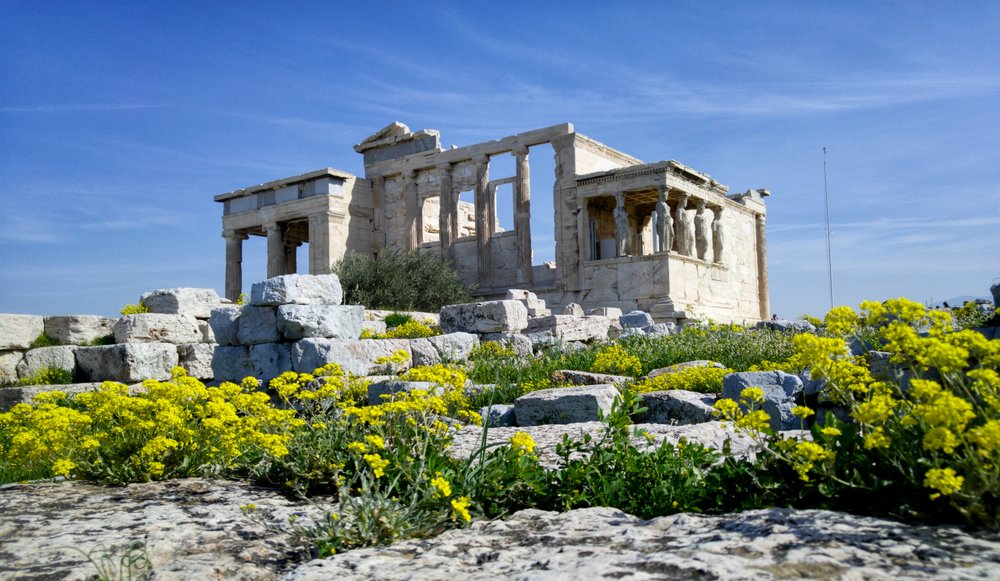 The Erechtheion in Spring / Photo Credits: George Kokkos on Wikimedia Commons
