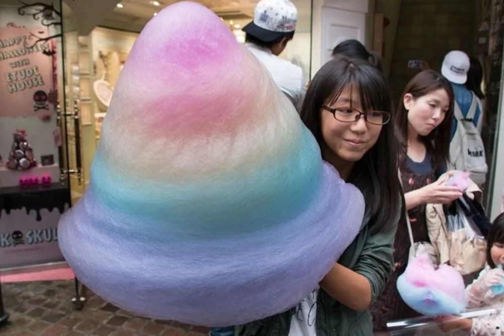 Kẹo Bông Somsatang: Những Đám Mây Ngọt Ngào Trên Đường Phố Hàn Quốc