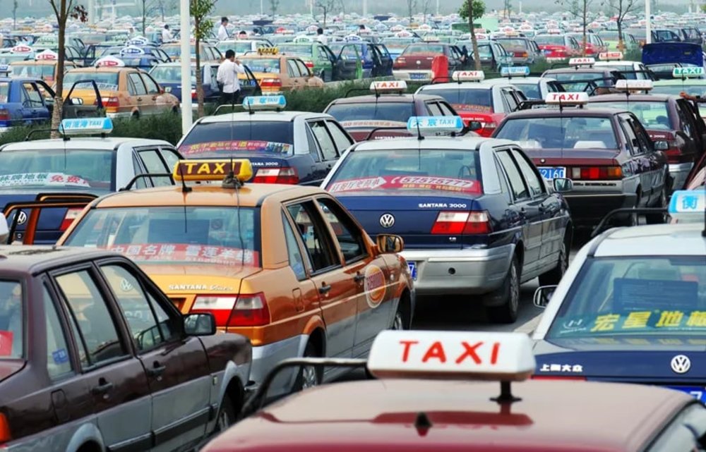 Di Chuyển Bằng Taxi Hoặc Xe Công Nghệ