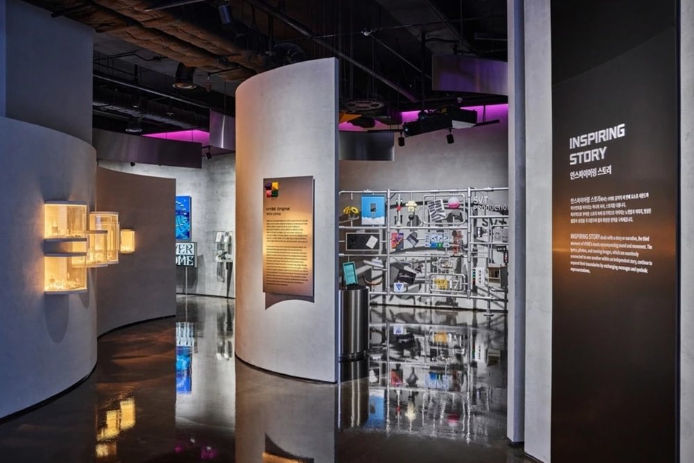 Buổi Sáng - Bước Vào Thế Giới HYBE Insight (BTS)