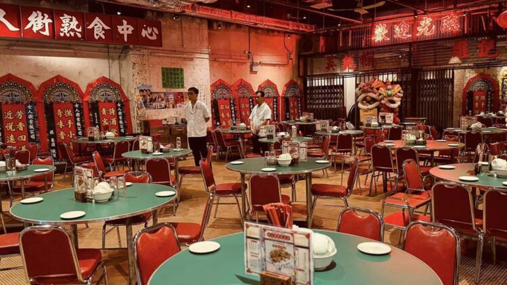 Ladies’ Street Sik Faan Co – Dai Pai Dong Hoài Cổ Trong Nhà