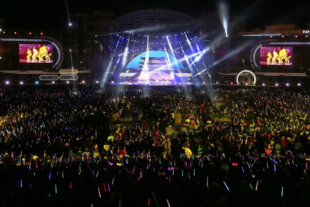 Buổi Tối - Xem Concert Hoặc Dạo Phố Kết Thúc Hành Trình