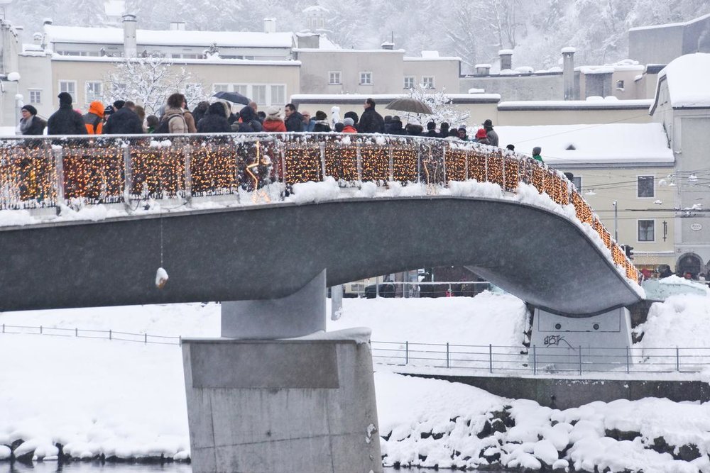 Buổi Chiều: Sống Lại Giai Điệu "The Sound of Music" & Thưởng Thức Văn Hóa Cà Phê