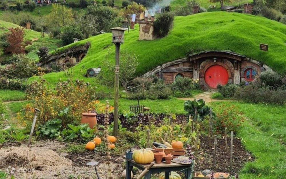 Check-in Tại Các Cửa Nhà Hobbit – Từ Bag End Đến Những Ngôi Nhà Nhỏ Xinh
