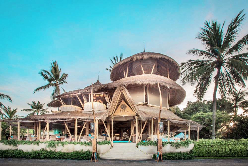 Azul Beach Club – Ngôi Nhà Trên Cây Tre Ba Tầng