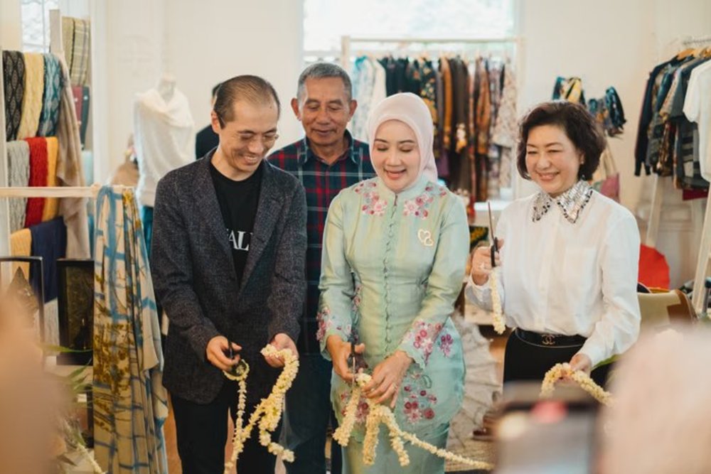 Trung Tâm Mua Sắm Rumah Mode – "Oanh Tạc" Thánh Địa Hàng Hiệu Giá Hời