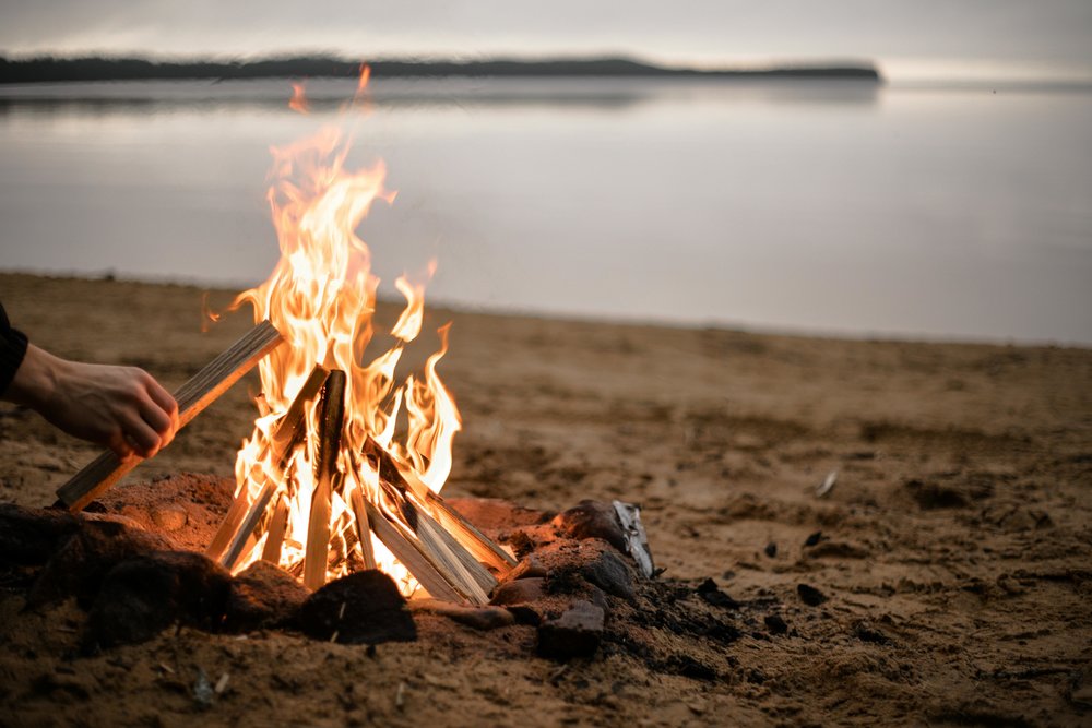 Beach Bonfire at Dockweiler State Beach | Photo Credit: Nikolai Kolosov on Pexels