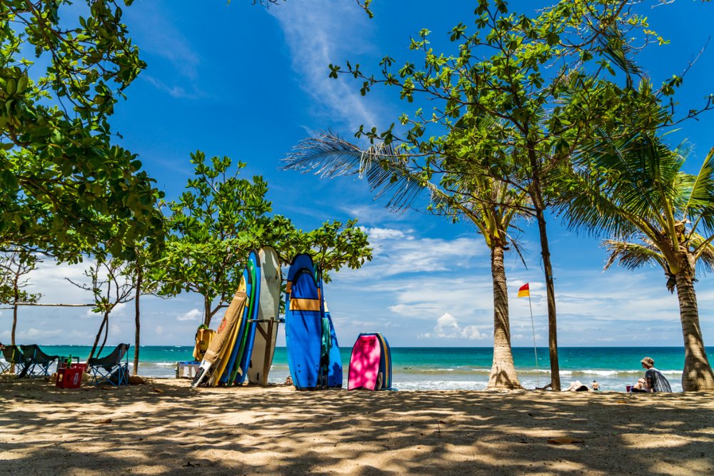 Bãi Biển Kuta – "Thánh Địa" Lướt Sóng Và Thể Thao Dưới Nước