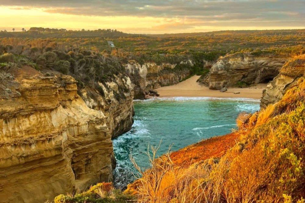 Lord Arch Gorge at Great Ocean Road | Photo Credit: Klook