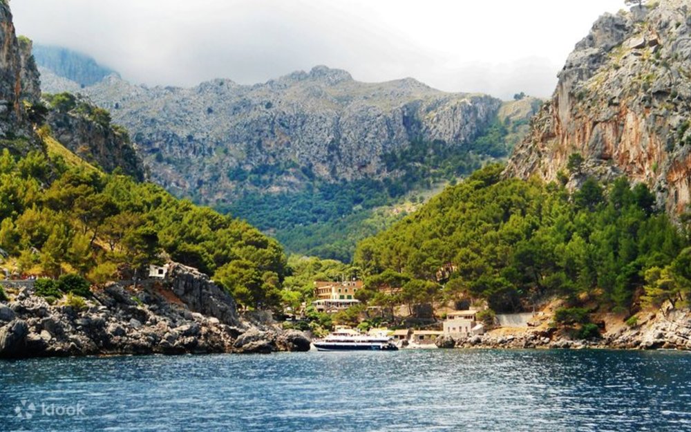 A peaceful cove in Mallorca