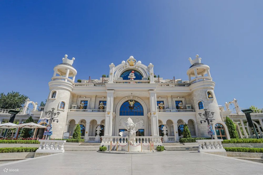 Pop Mart City Park – “Thành Phố Đồ Chơi” Đầu Tiên Ở Bắc Kinh Có Gì Thu Hút? 