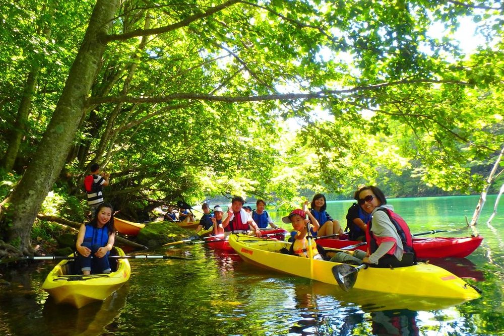 Chèo Thuyền Kayak Đáy Trong Suốt Tại Hồ Shikotsu