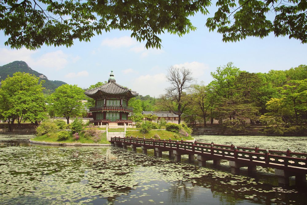Hyangwonjeong Pavilion at Gyeongbokgung Palace | Photo Credit: Yiyang on Unsplash