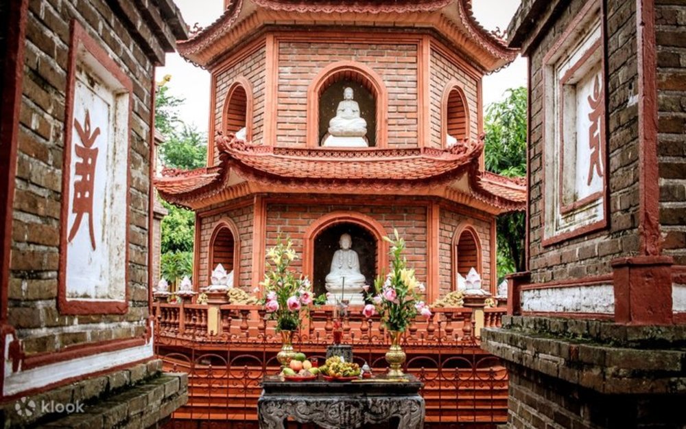 Làng Gốm Bát Tràng – Một Ngày Du Xuân Giữa Không Gian Làng Nghề Ven Sông Hồng