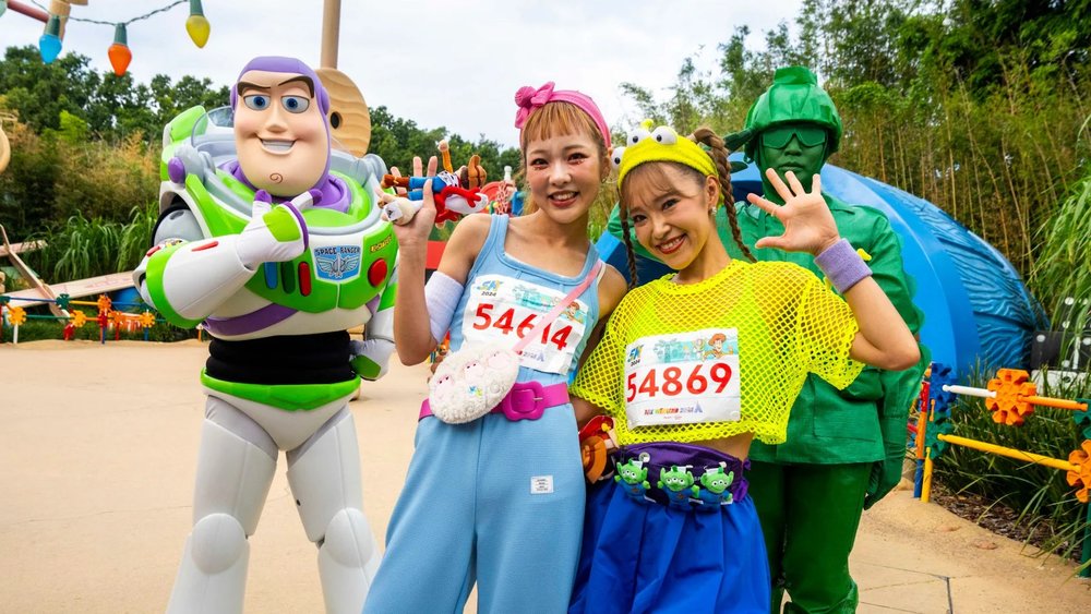 buzzlightyear and two racers in Hong Kong Disneyland 10K Weekend