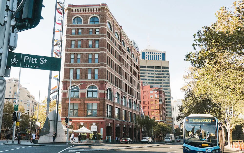Wake Up! Sydney backpacker accommodation exterior