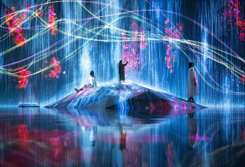 teamLab Borderless: Nghệ Thuật Đương Đại Trên Cao