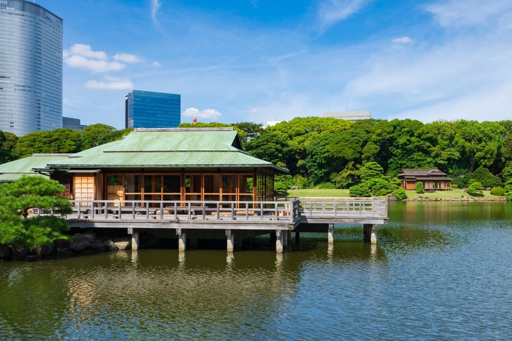 Vườn Hamarikyu: Thưởng Trà Giữa Hồ Nước Thơ Mộng