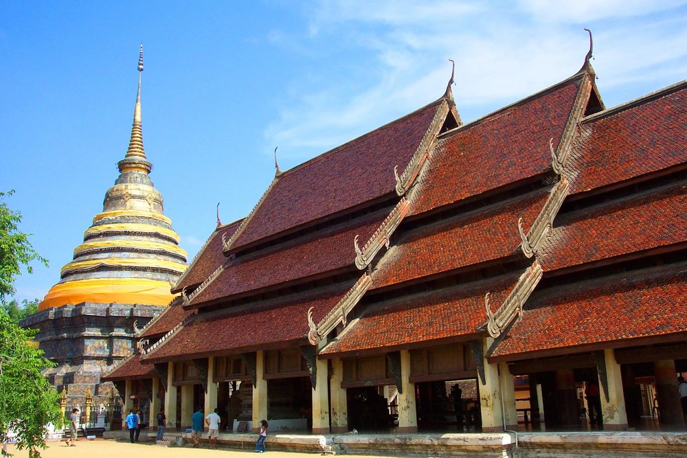 Tham Quan Wat Phra That Lampang Luang