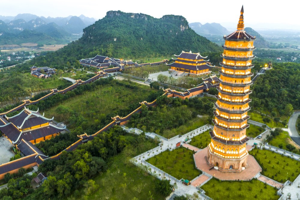 Tour Hành Trình Dâng Hương Cầu May Tại Chùa Bái Đính Và Tràng An