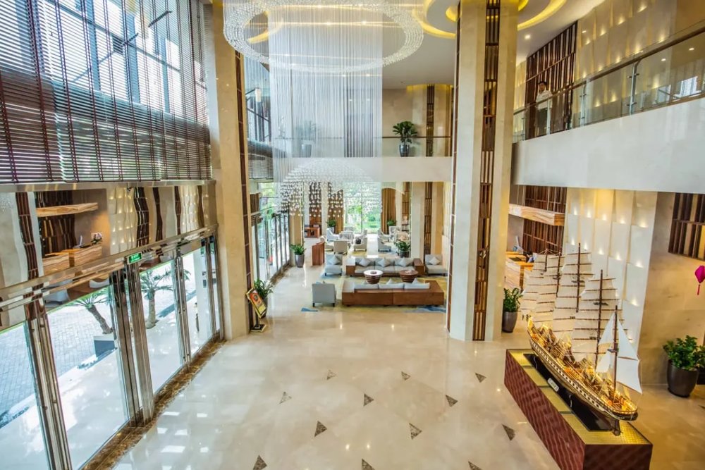 Khách sạn Central Luxury Hạ Long - Vị Trí Đắc Địa, Kết Nối Mọi Điểm Đến Tại Bãi Cháy