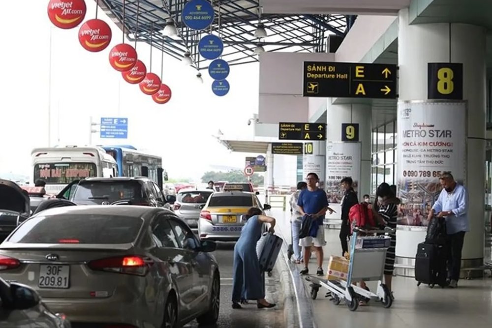 Xe Đưa Đón Sân Bay Đặt Trước: Lựa Chọn Hoàn Hảo Cho Gia Đình Và Nhóm Đông