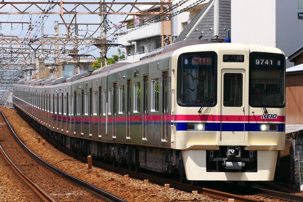 Di Chuyển Bằng Tuyến Keio Line