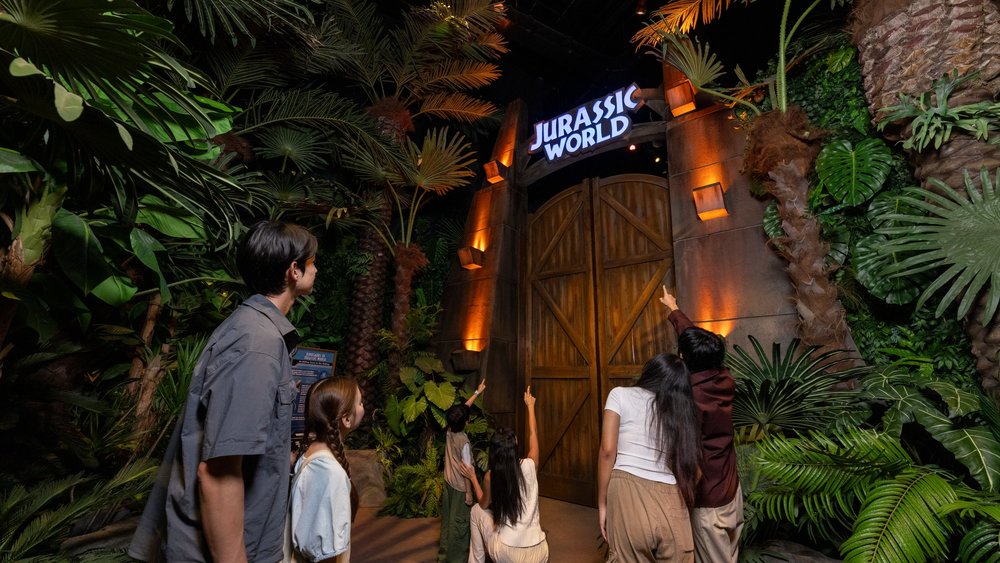 河濱碼頭夜市「侏羅紀世界：探險」