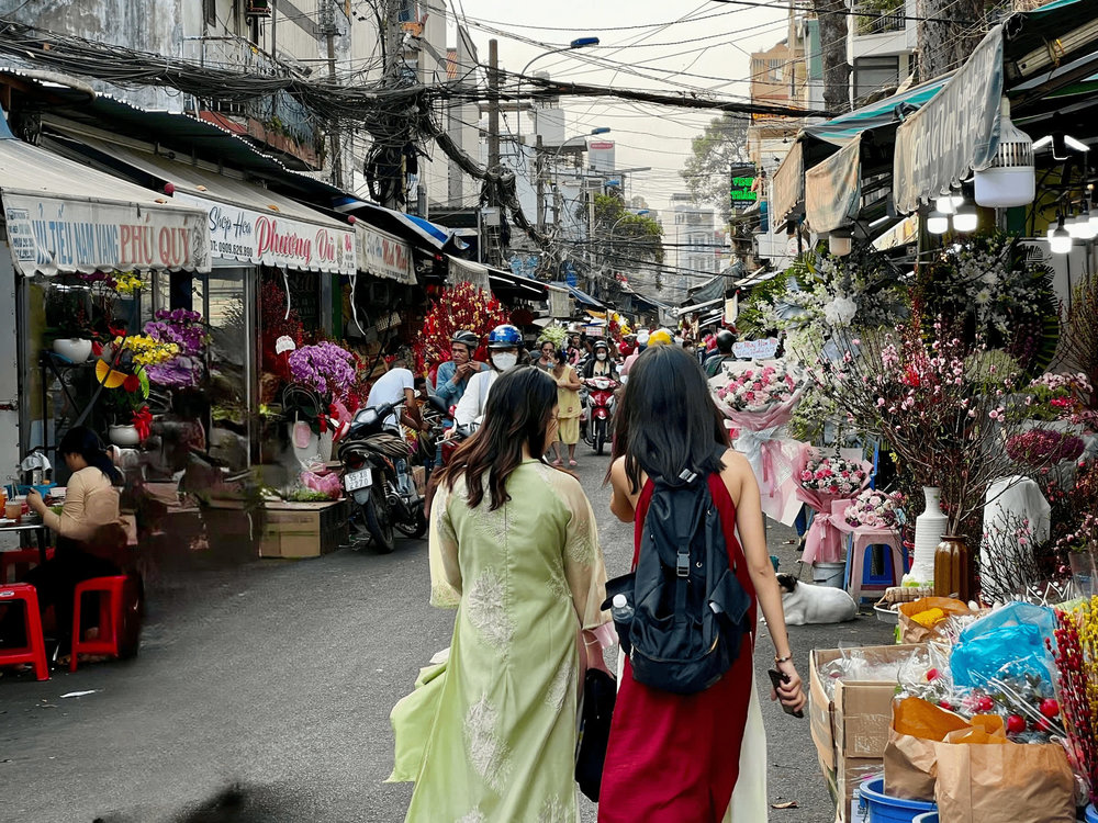 Tourists walking along Ho Thi Ky Market | Photo Credit: Klook